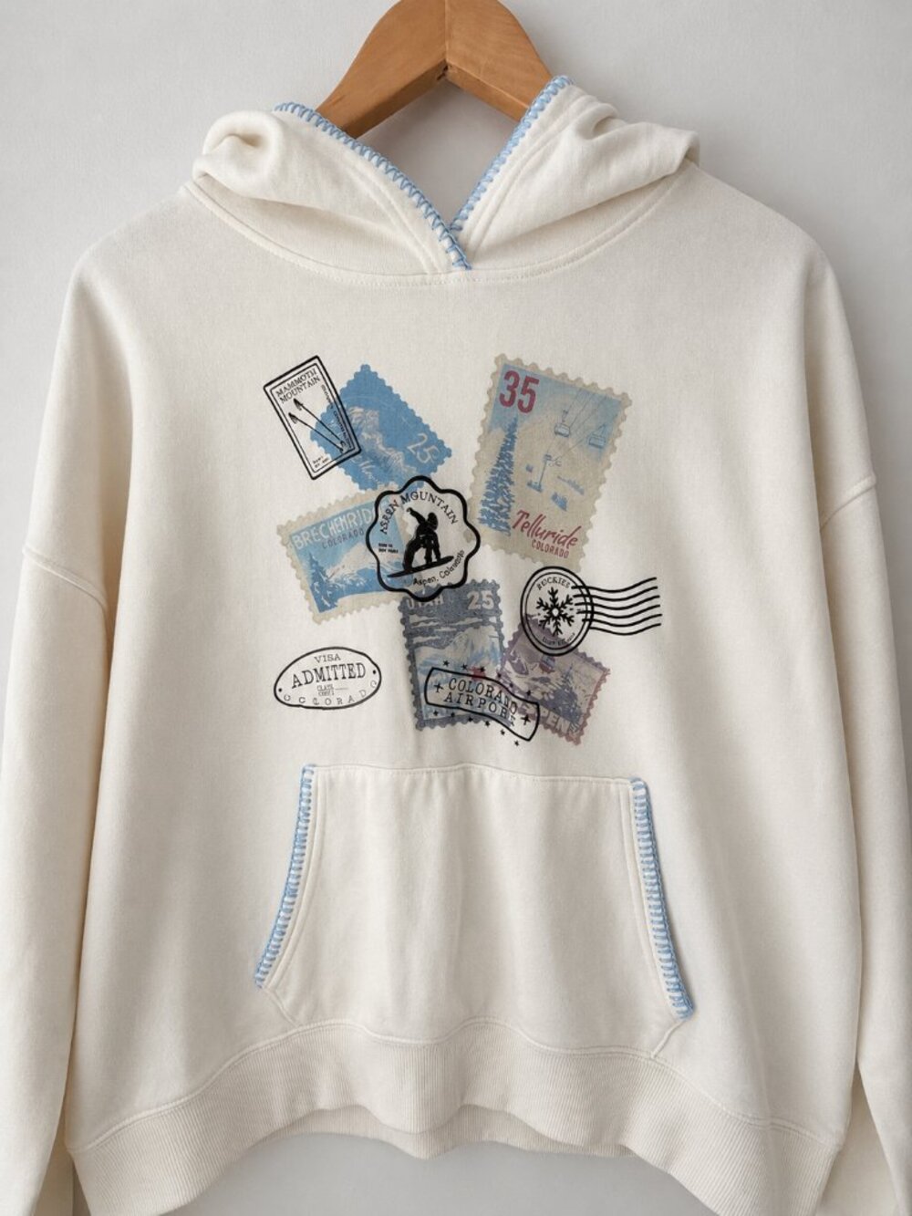 Colorado Ski Hoodie Ivory Blue Trim Travel Stamp Graphic Y2K | Size Youth Large